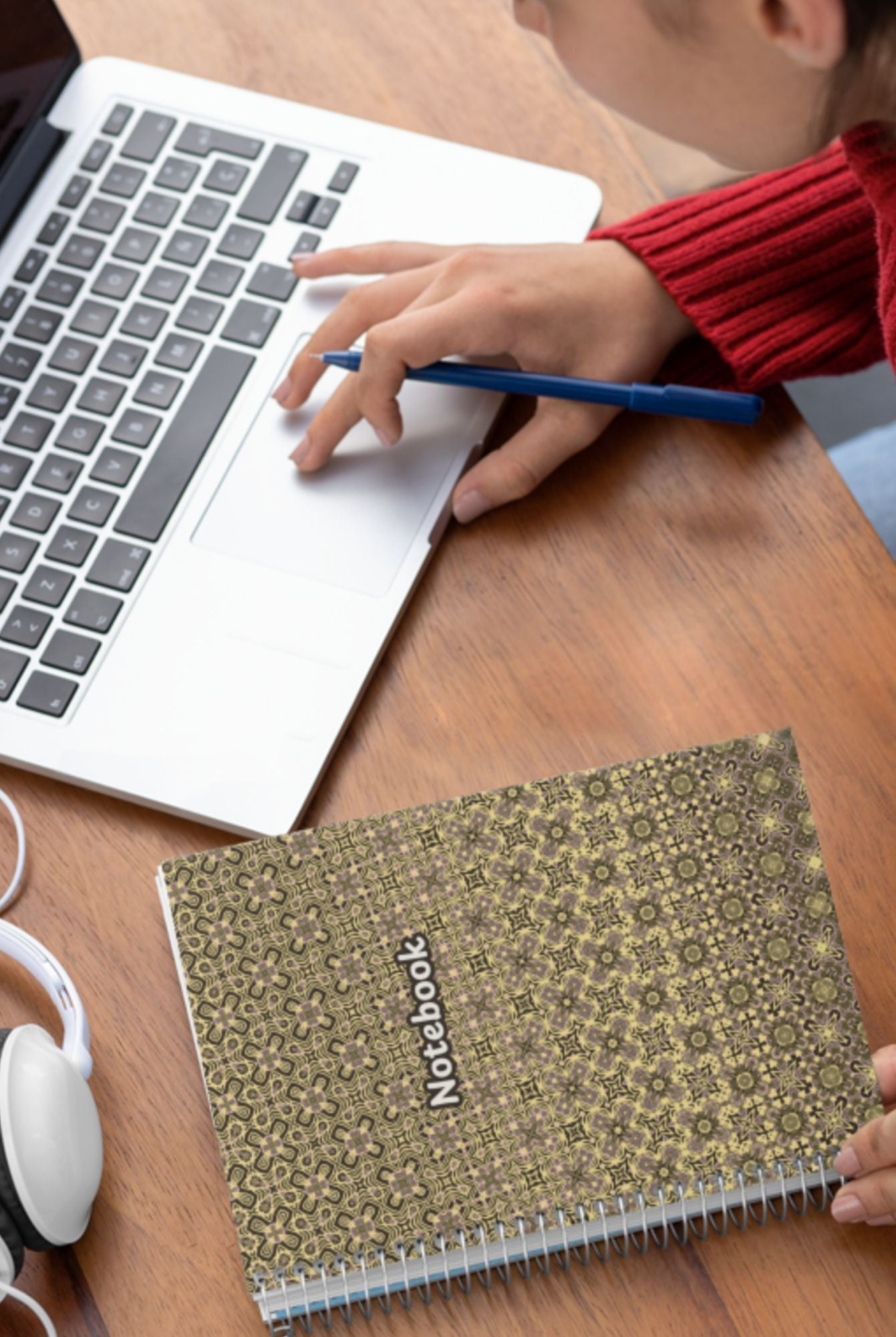 Freeform crochet-inspired notebook