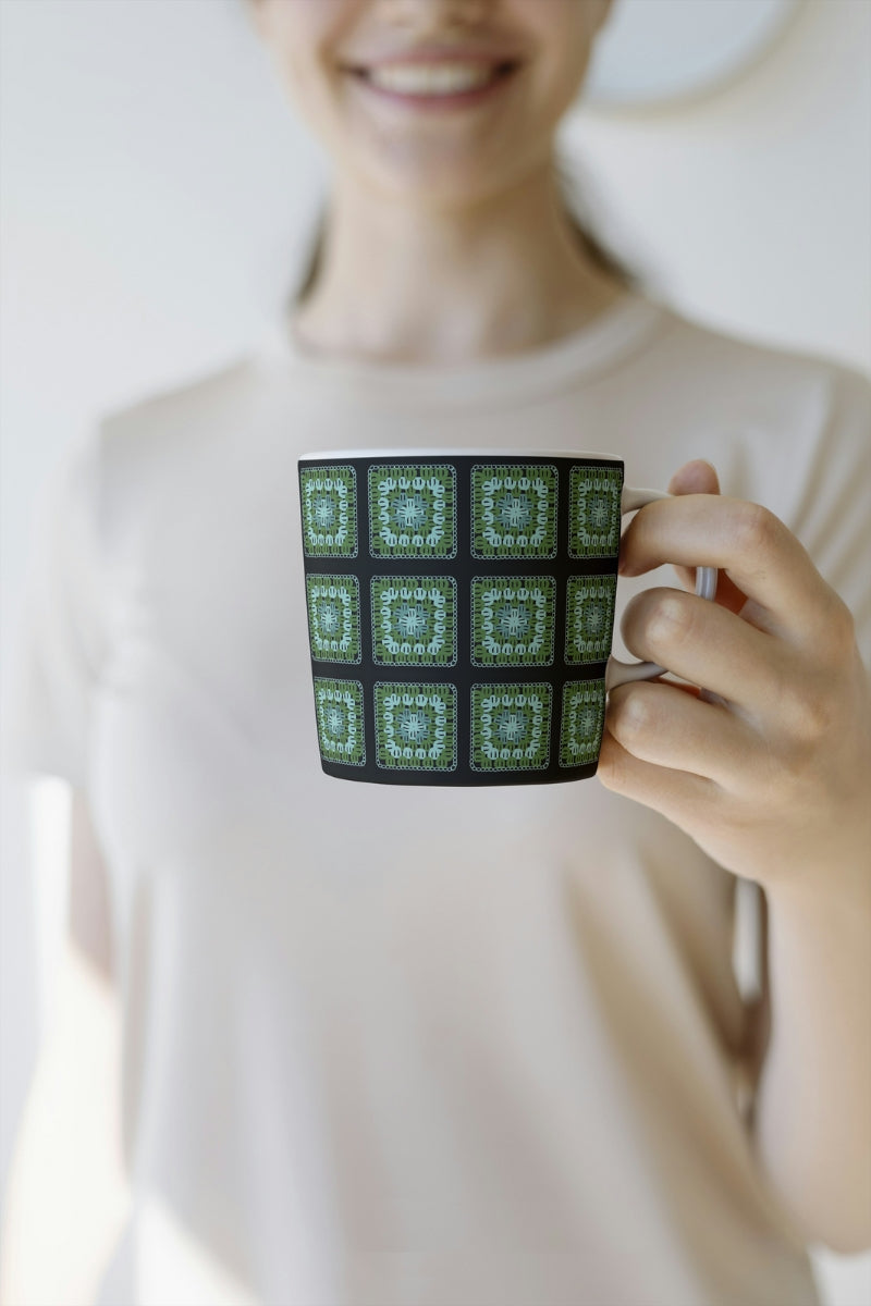 Olive Teal Crochet-Inspired Seamless Pint