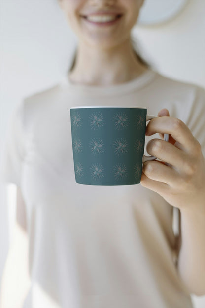 Aqua Teal Starburst  Crochet-Inspired Floral Seamless Pint
