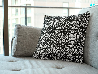 Monochrome Maze  Crochet-Inspired Floral Seamless Pint